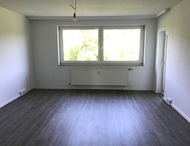 Moderne und großzügig aufgeteilte Wohnung mit Balkon - Photo 1