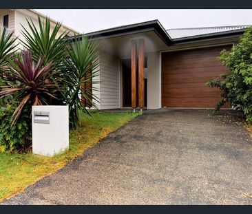 BEAUTIFUL HOME IN GOOD LOCATION - Photo 6