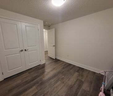 For Lease - 98 Wraggs Road Unit# Bsmt, Bradford West Gwillimbury, O... - Photo 2