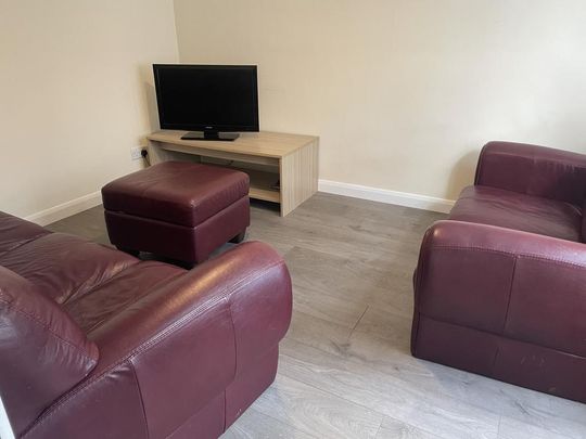 4 bedroom house to rent - Photo 1