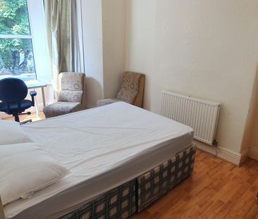 24 Ruthin Gardens, Cathays, Cardiff, CF24 4AU - Photo 6