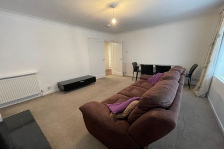 Gainsborough Court, Beeston, NG9 2HZ - Photo 4