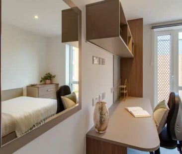 7 Bed En-suite - Photo 6
