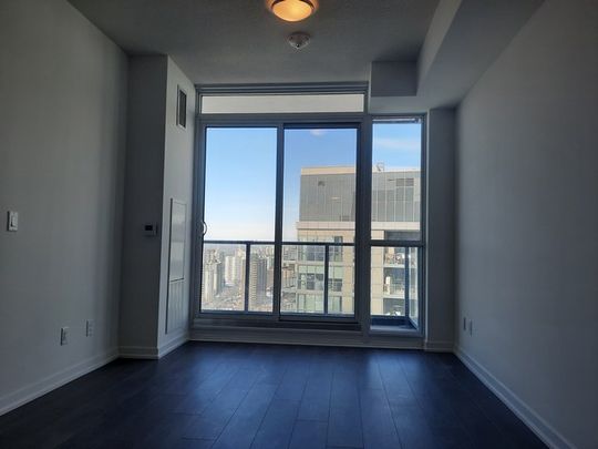 One plus den condo for rent in Norh York - Photo 1