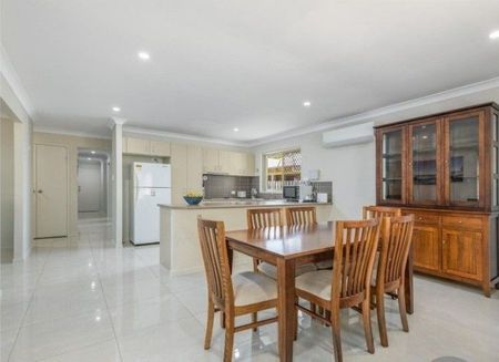 Available soon- Perfect family home. - Photo 2