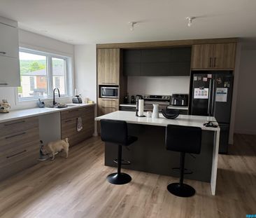 Victoriaville – Spacieux appartement 4 1/2 à louer mois d’août GRAT... - Photo 1