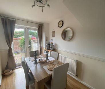 3 bedroom terraced house to rent - Photo 3