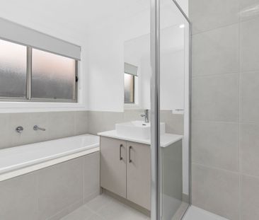 Luxury Living in a Peaceful Family Estate - Photo 1