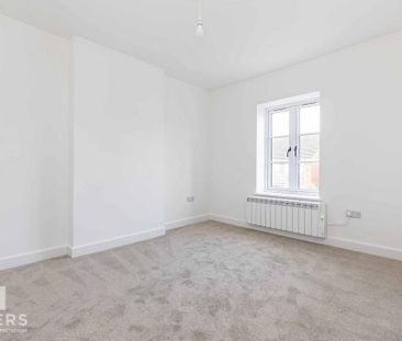 4 bedroom detached house to rent - Photo 4