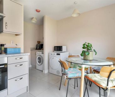 2 bedroom terraced house to rent - Photo 5