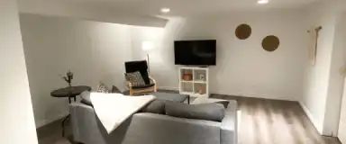 Cozy 1 bedroom legal suite, inner city! | Calgary - Photo 1