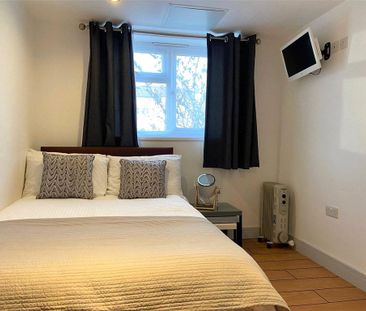 Property to rent - Photo 2