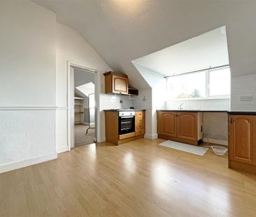 1 bedroom Flat to rent - Photo 6