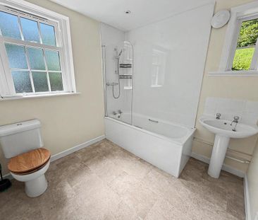 2 bedroom semi-detached house to rent - Photo 5