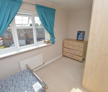 4 Bedroom Semi-Detached House - Photo 6