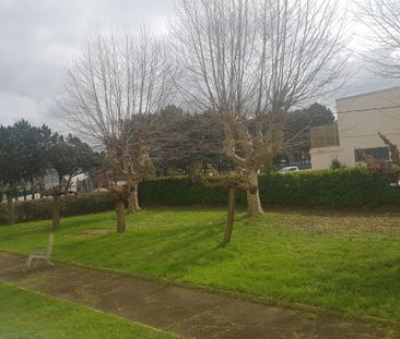 Location Appartement 4 pièces 67m² NIMES 30000 - Photo 2