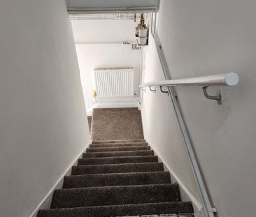 2 Bed Flat, Uppingham Road, LE5 - Photo 2