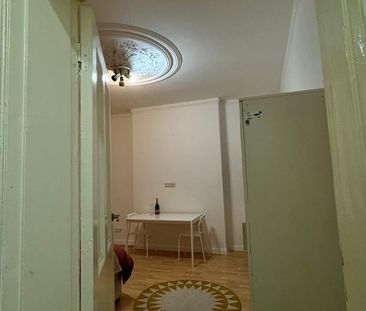 Studio Flat, Merton House, NW4 - Photo 1