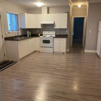 2BDRM Side Suite 750sqft - $1700 - Photo 3