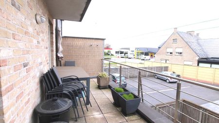 Instapklaar appartement met terras + autostaanplaats te huur in Torhout - Photo 4