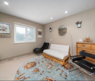 4 bedroom semi-detached house to rent - Photo 4