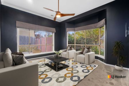 Spacious Family Home - Photo 2