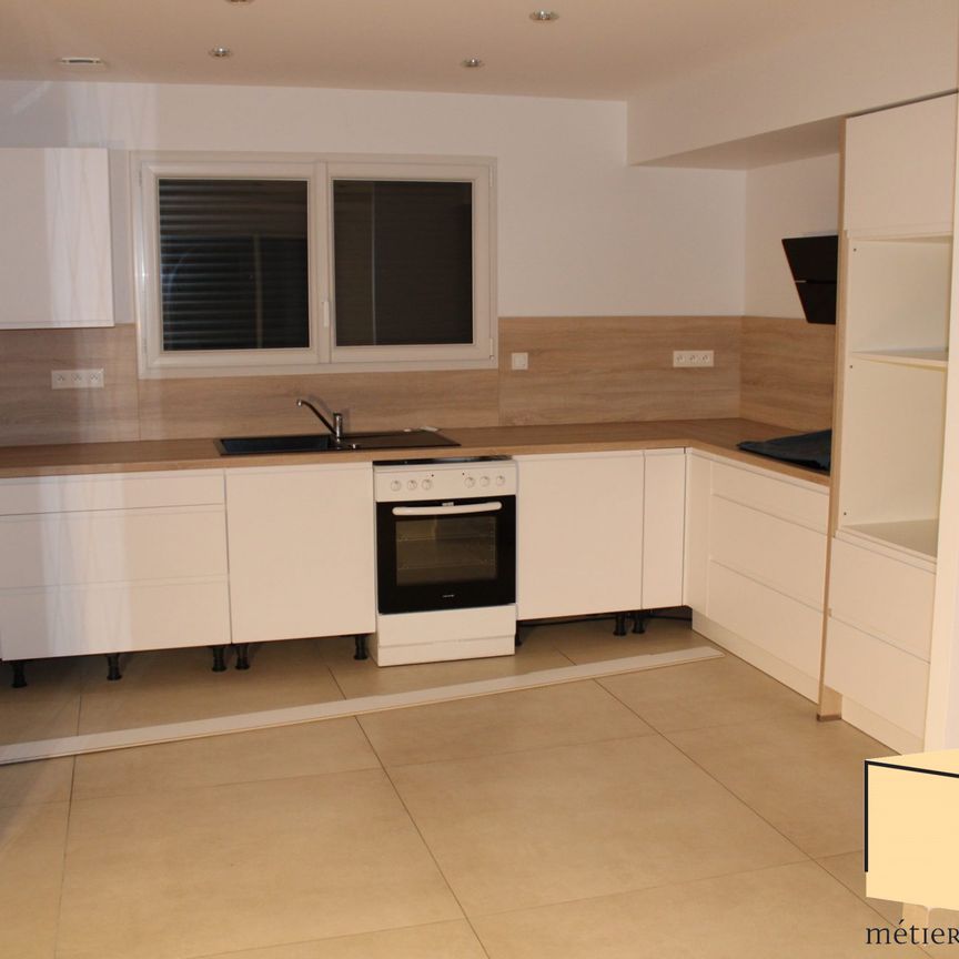 Location Maison 4 pièces 100m² BELLEY 01300 - Photo 1