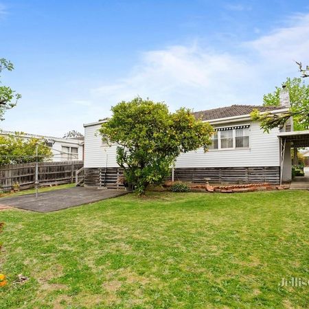 404 Stephensons Road, Mount Waverley - Photo 3