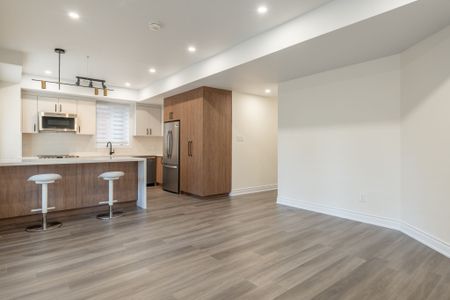 For Lease - 2339 Awenda Drive Unit# A, Oakville, Ontario - Photo 3