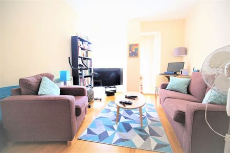 Axminster Road, London - Photo 3