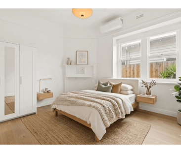 Stylishly Renovated Home in a Prime Lifestyle Location - Photo 3