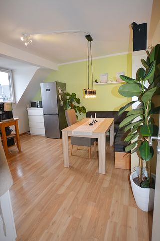 Wie gemacht für das erste Nest – helle 2-3-Zimmer Dachgeschoss-Wohnung in schönem Altbau - Photo 5