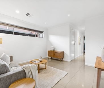 8 Nelson Avenue FLINDERS PARK SA 5025 - Photo 3