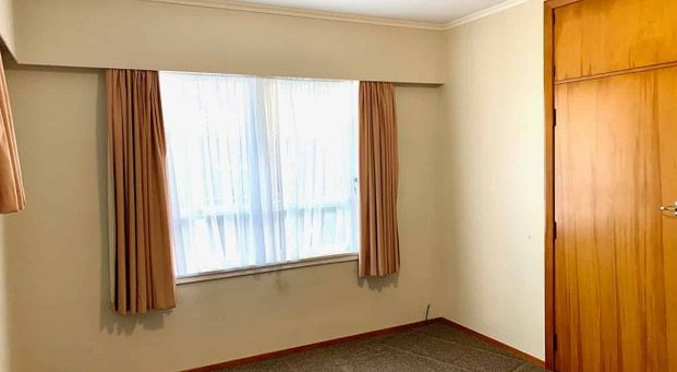 Lovely sunny townhouse in Fairfield, fully fenced - Photo 1