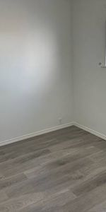 Newly Renovated 2BR Ground Level House for Rent - Photo 3