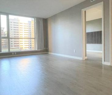 1 Bedroom 666ft2 Spacious and Bright, Unfurnished Unit - Photo 1