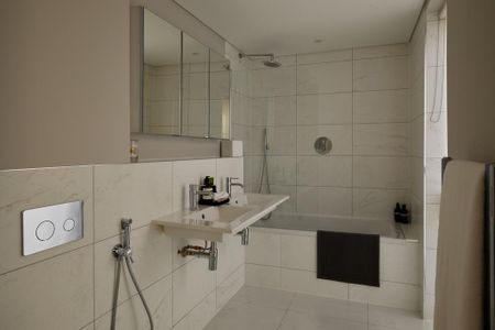4 bedroom flat to rent - Photo 3
