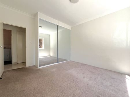 Space, Position, Size - Photo 2