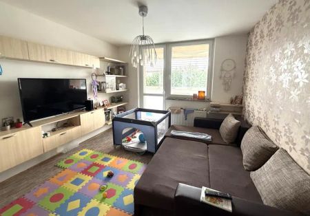 PRONÁJEM PROSTORNÉHO, SLUNNÉHO BYTU 3+1 S LODŽIÍ A SKLEPEM, BRNO KOMÍN - Photo 2