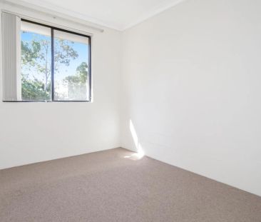 Oversized Two Bedroom Apartment In The Heart Of Westmead - Photo 2