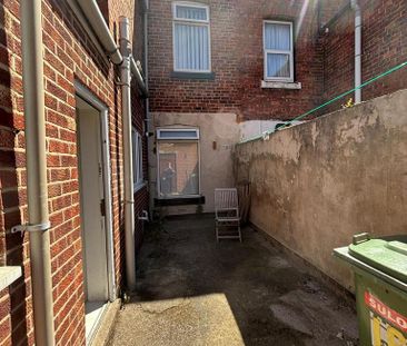 4 bedroom house of multiple occupation to rent - Photo 4