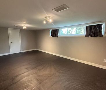 For Lease - 73 Farmbrook Road Unit# Bsmt, Toronto, Ontario - Photo 6