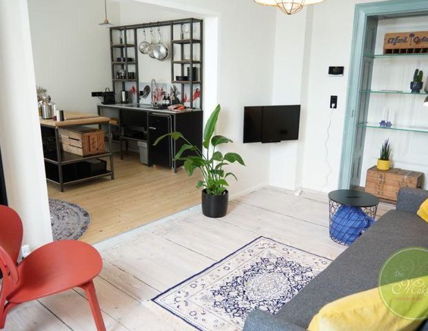 *** MEGA Style! Altbau-Ambiente *** VOLLmöbliert ** NEUbezug ** U-Bahn Anschluss ** NÄHE DATEV - Photo 1