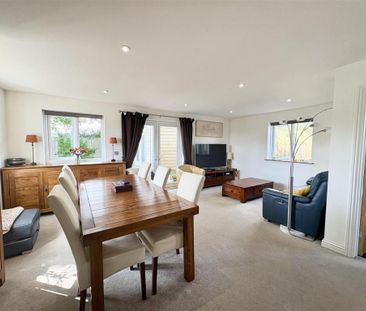 3 bedroom detached house to rent - Photo 3