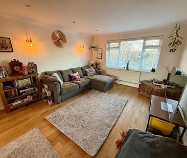 Lassell Court - Photo 1