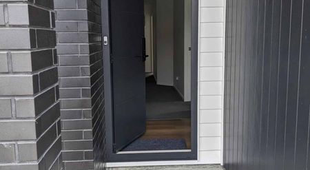 Wallaceville Estate, 3 Bedrooms - Photo 5