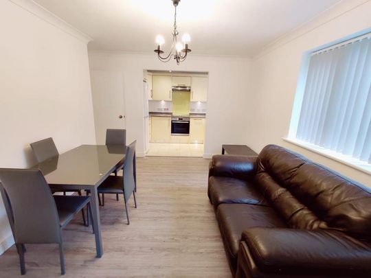 2 bedroom flat to rent - Photo 1