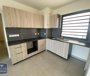 Location Appartement 4 pièces 84m² ST DENIS 97400 - Photo 5