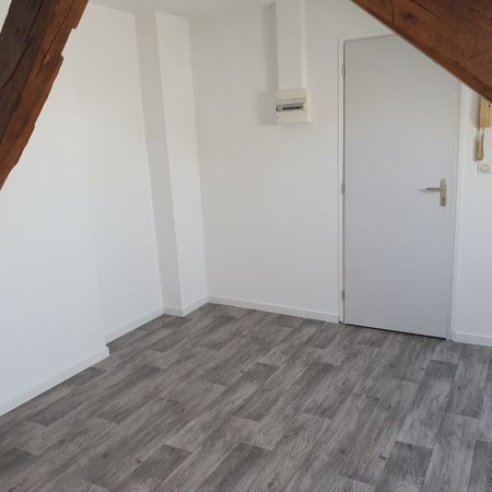 Location Appartement 1 pièce 16m² ST OMER 62500 - Photo 4