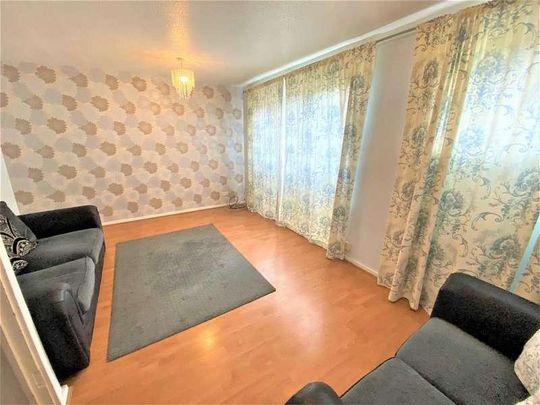 Throckmorton Road, Canning Town, E16 - Photo 1